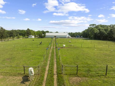 1189 Pequot Trail Stonington CT 06378