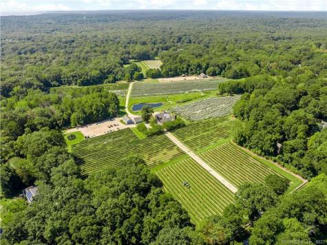 115 Cow Hill Road Clinton CT 06413