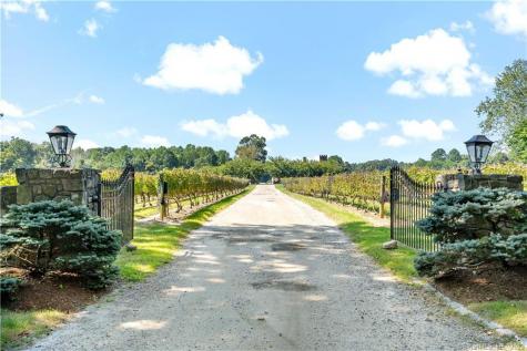 115 Cow Hill Road Clinton CT 06413