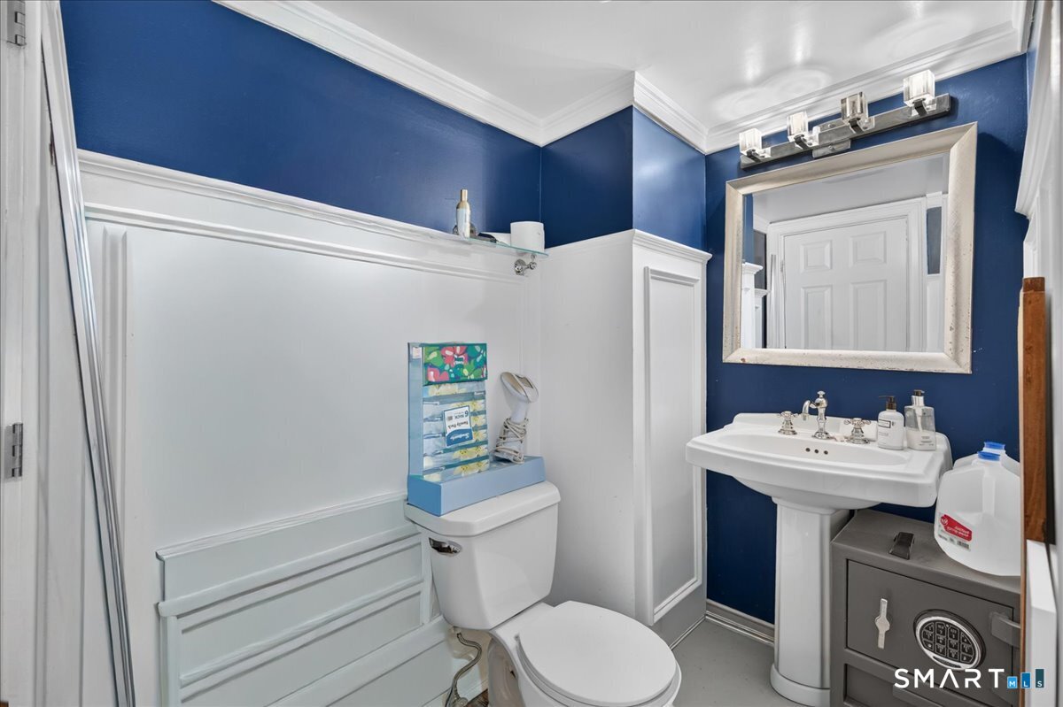 26 West Main Street Groton CT 06340