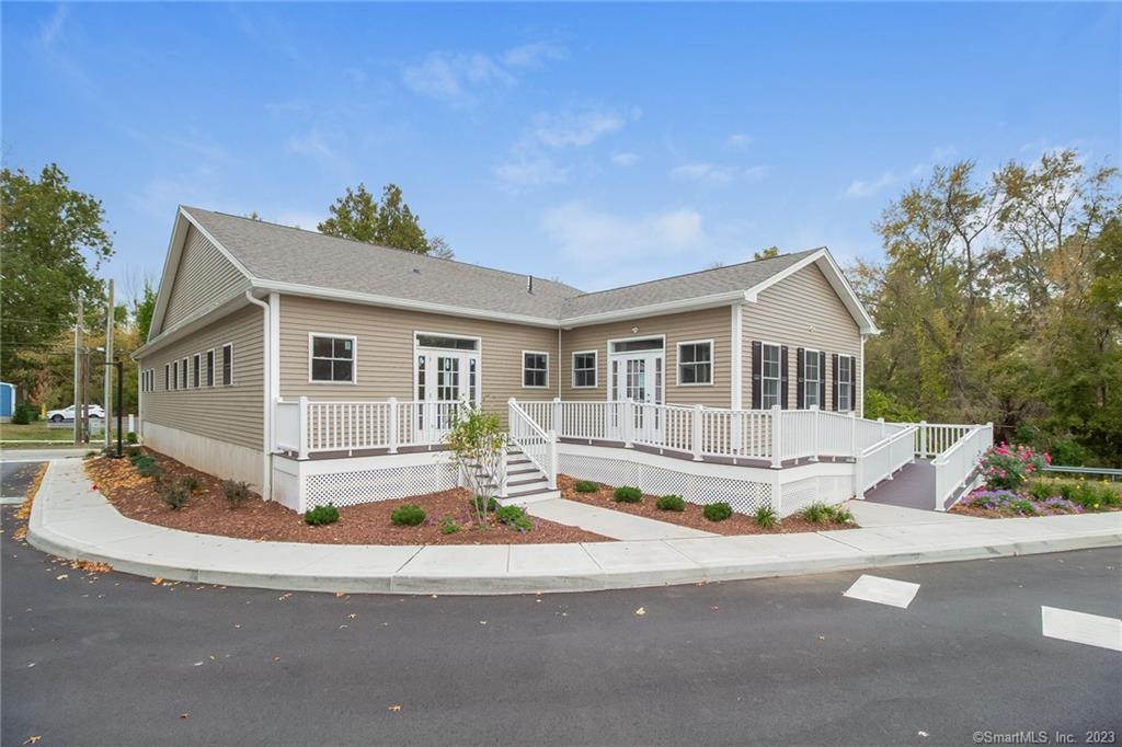 476 Naubuc Avenue Glastonbury CT 06033