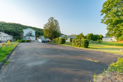 82 Salem Turnpike Norwich CT 06360