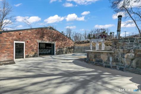 439 Candlewood Lake Road Brookfield CT 06804