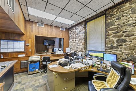 1480 Monroe Turnpike Monroe CT 06468