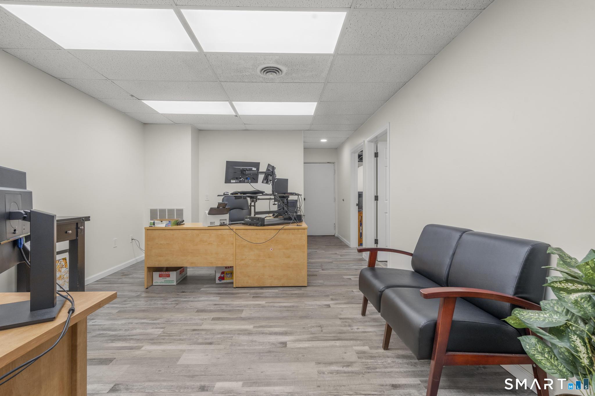 276 Main Street Farmington CT 06032