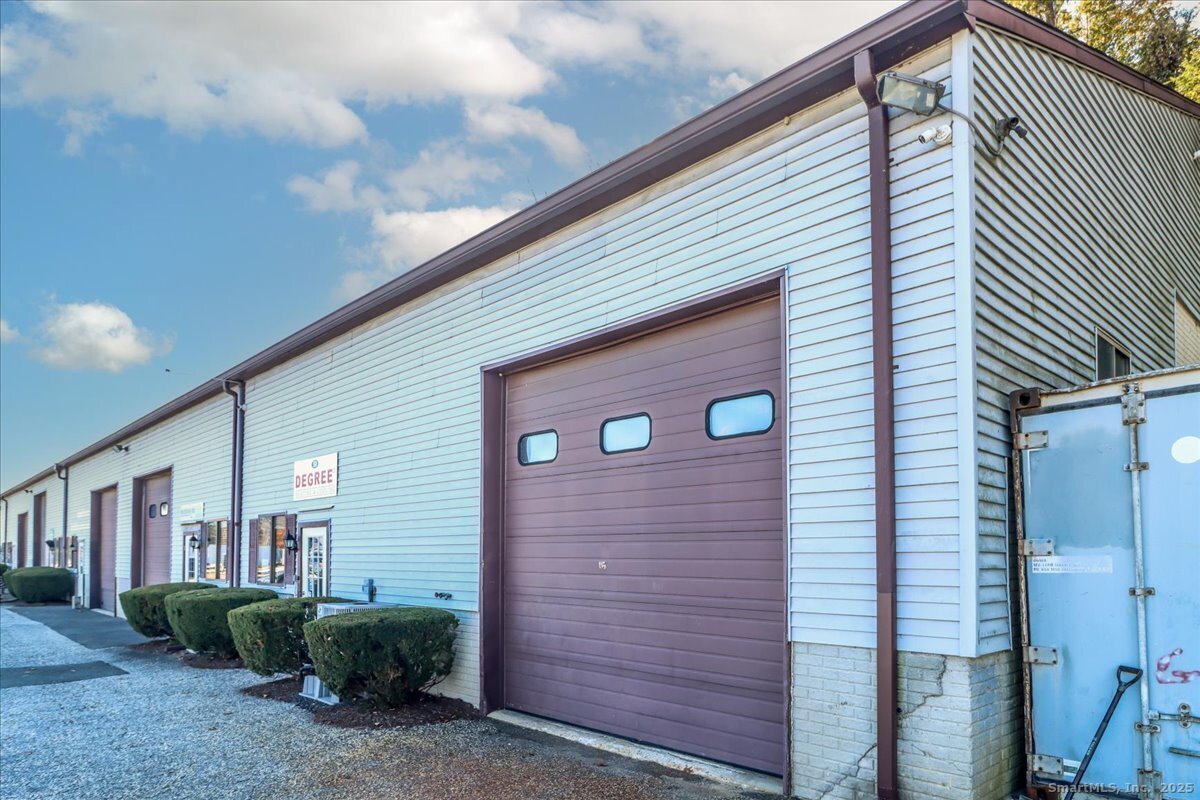 50 South End Plaza New Milford CT 06776