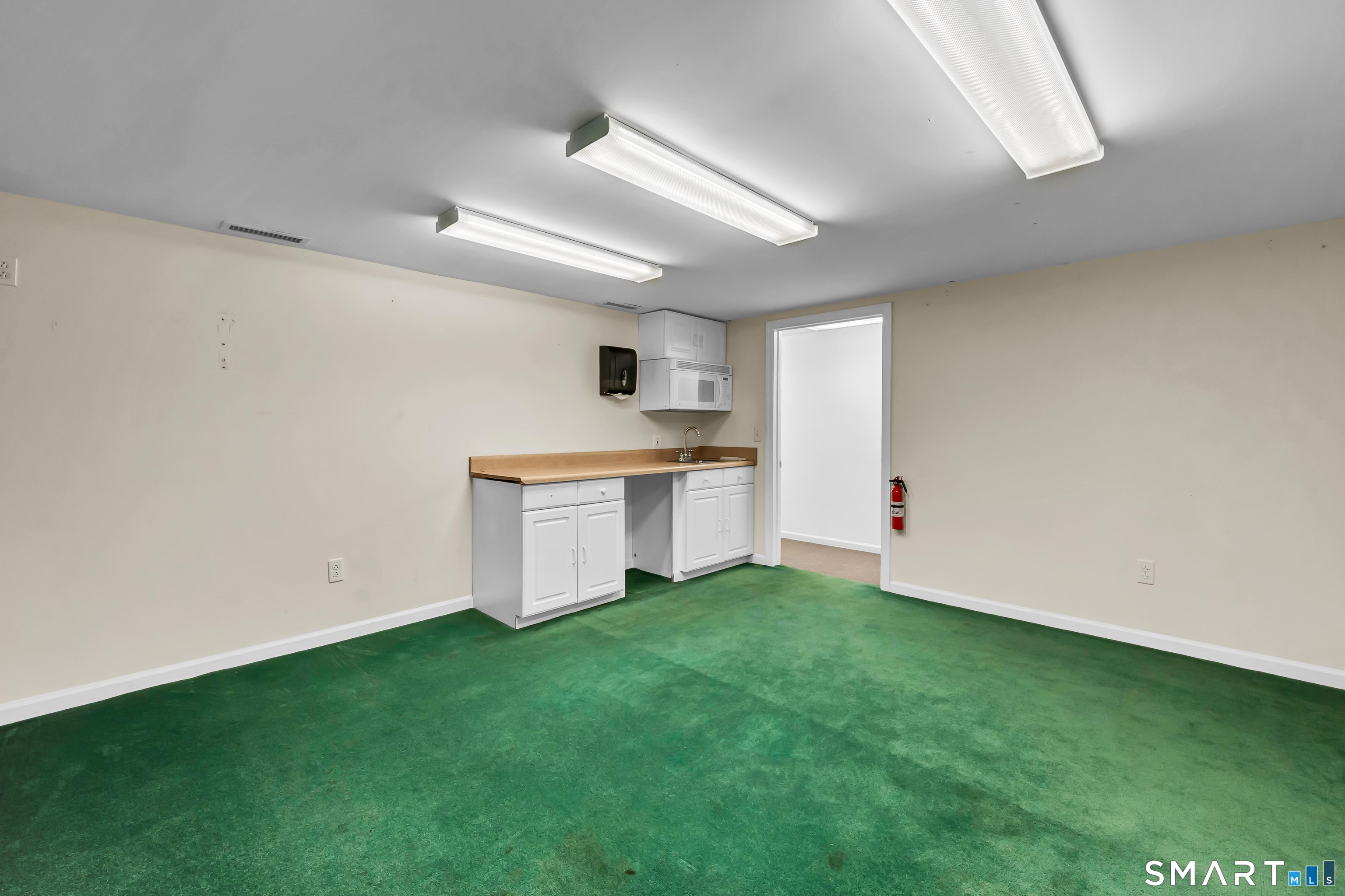 50 South End Plaza New Milford CT 06776