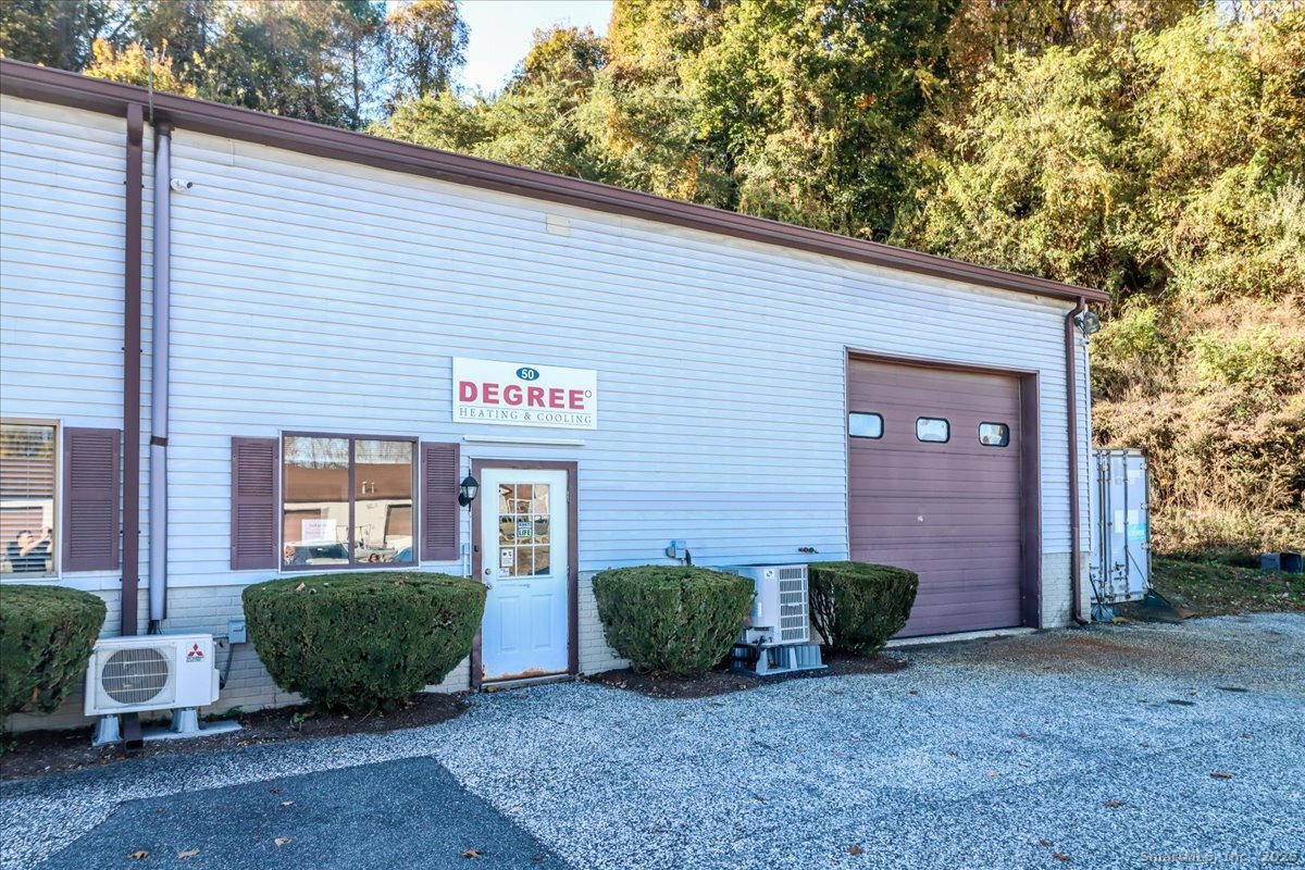 50 South End Plaza New Milford CT 06776
