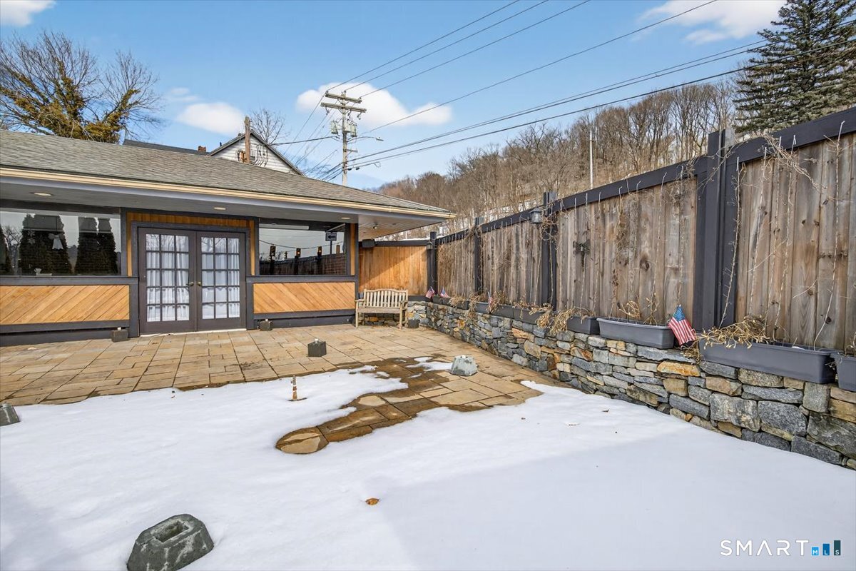5 Main Street Derby CT 06418