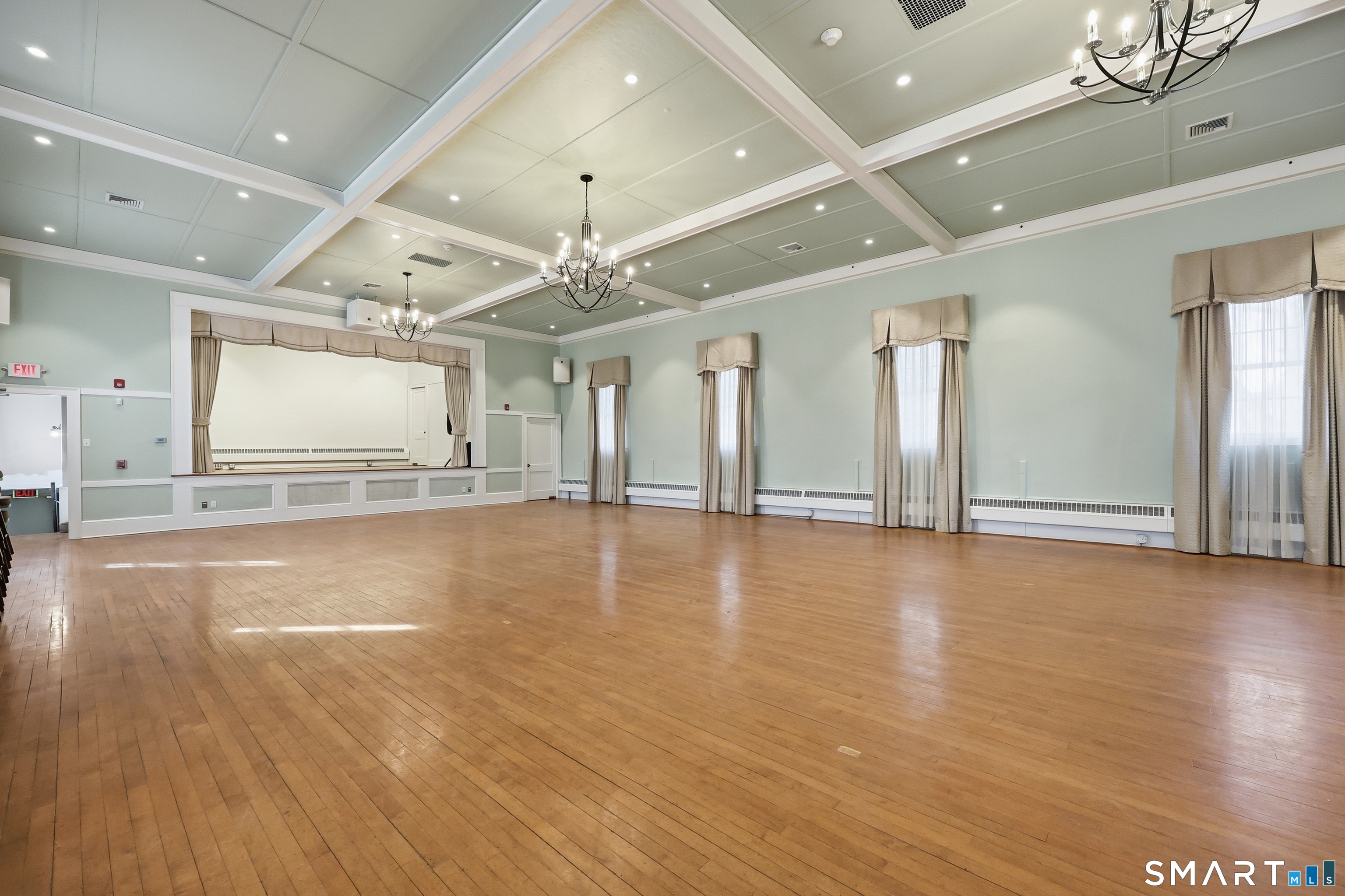 43 Naubuc Avenue Glastonbury CT 06033