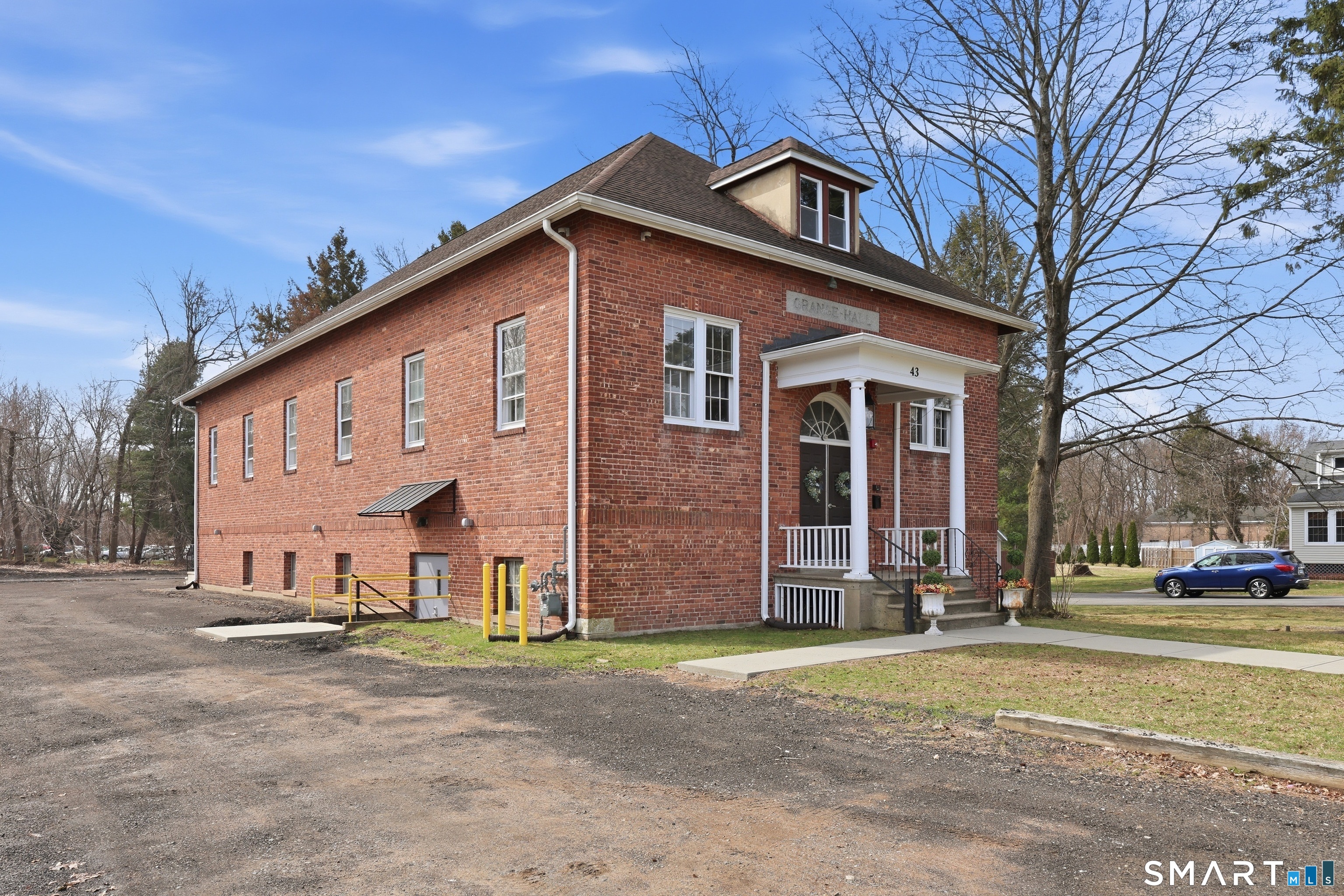 43 Naubuc Avenue Glastonbury CT 06033