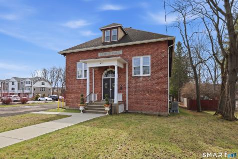 43 Naubuc Avenue Glastonbury CT 06033