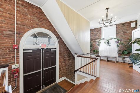 43 Naubuc Avenue Glastonbury CT 06033