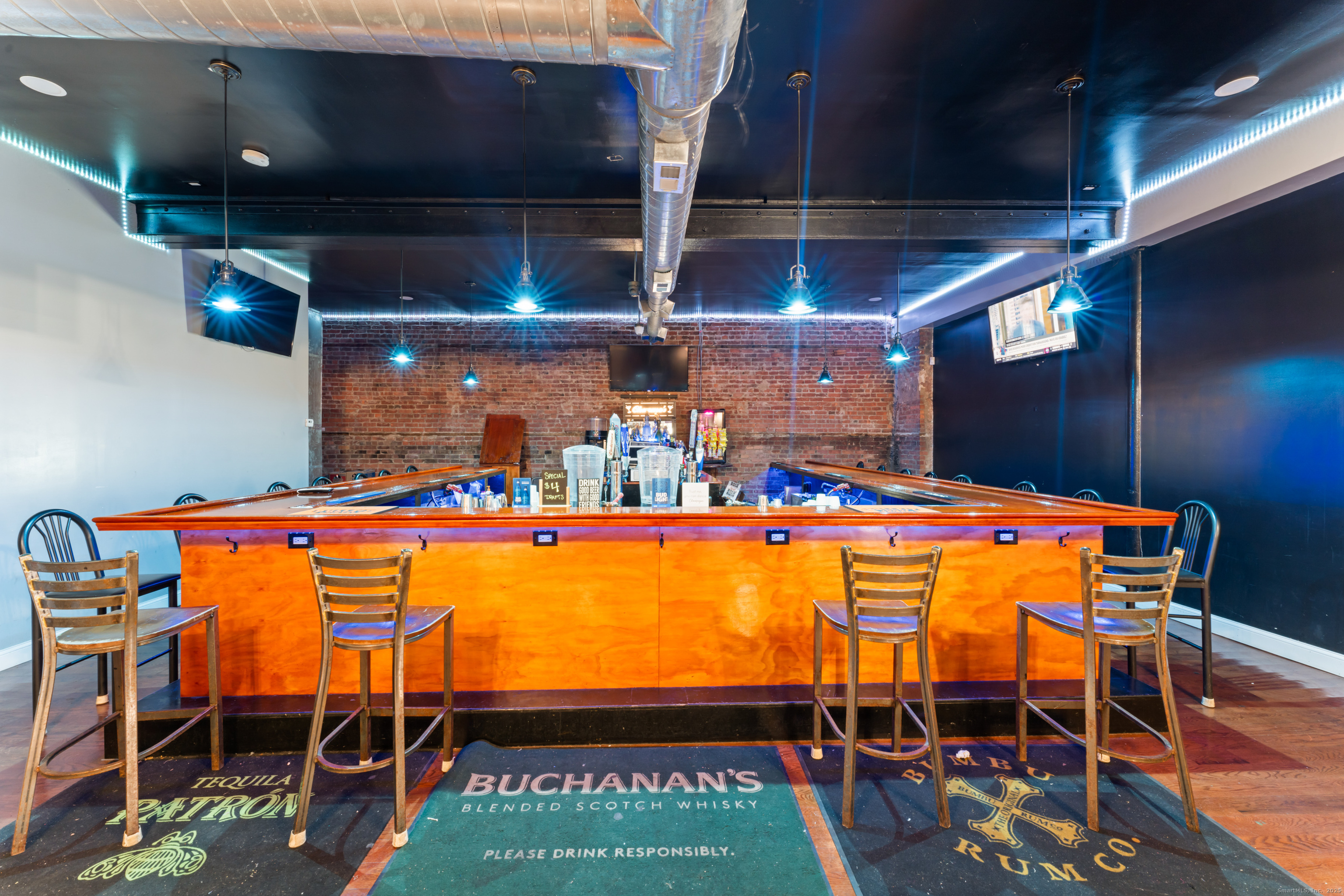 811 Dixwell Avenue Hamden CT 06511