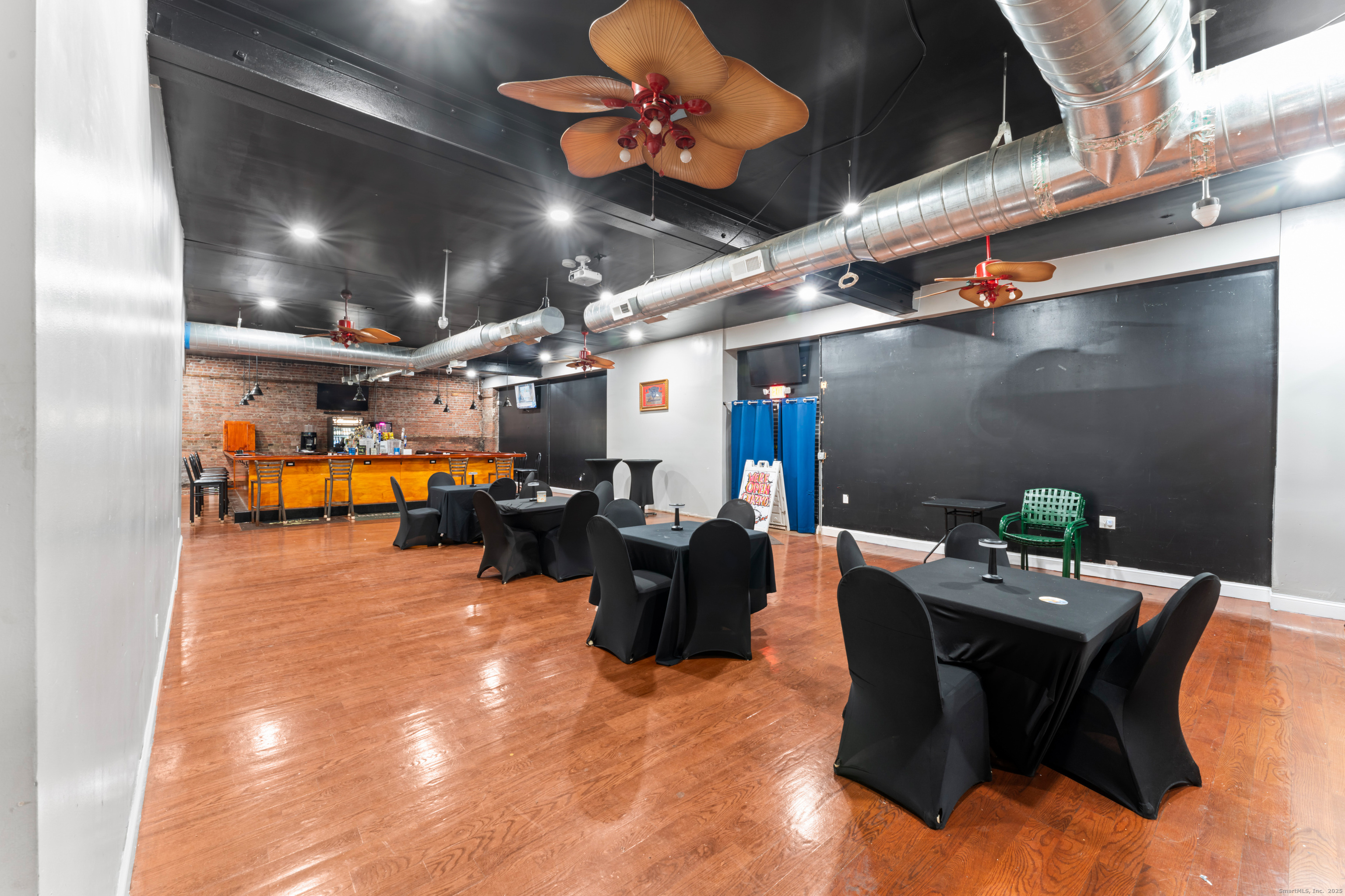 811 Dixwell Avenue Hamden CT 06511