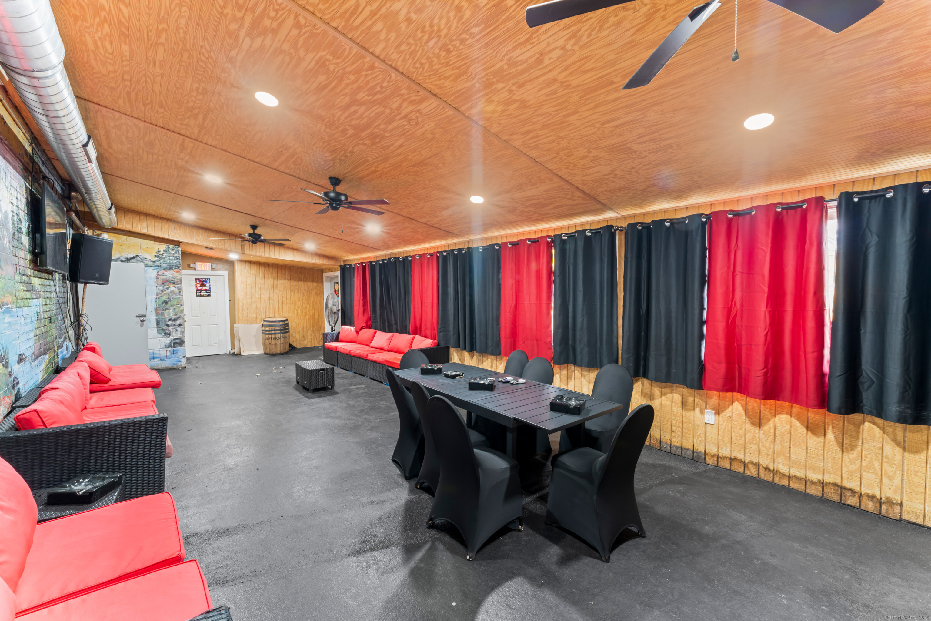 811 Dixwell Avenue Hamden CT 06511