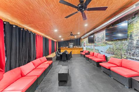 811 Dixwell Avenue Hamden CT 06511