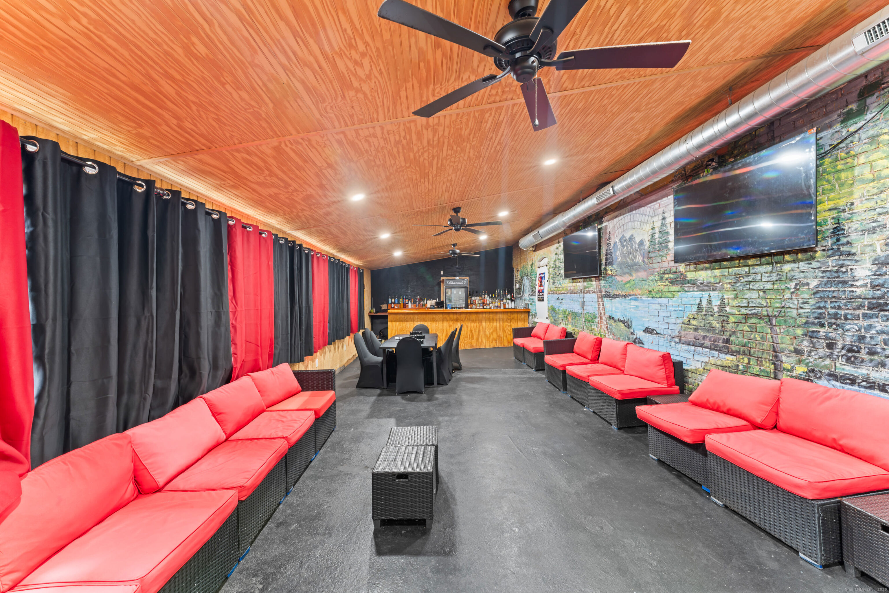 811 Dixwell Avenue Hamden CT 06511