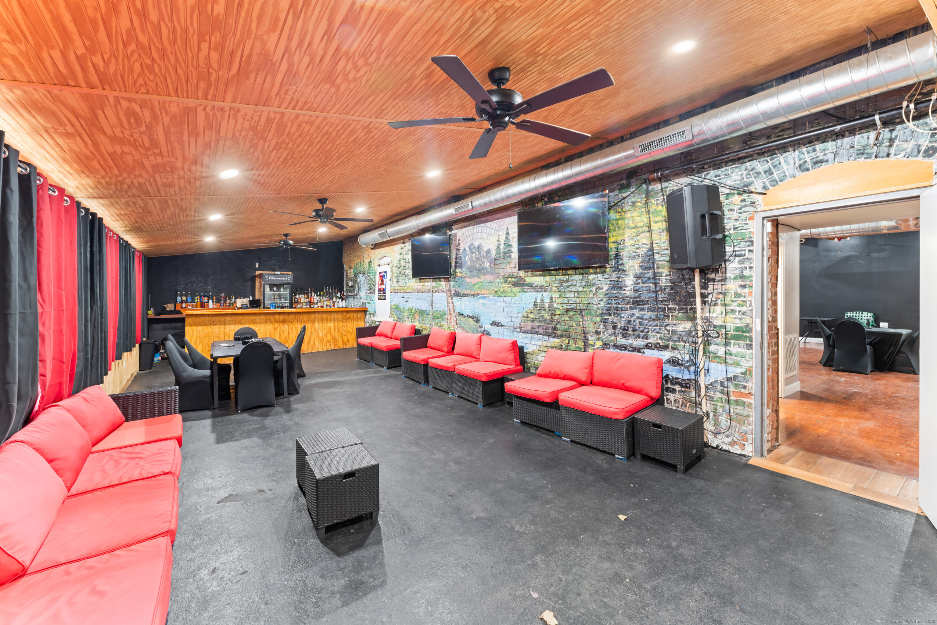 811 Dixwell Avenue Hamden CT 06511