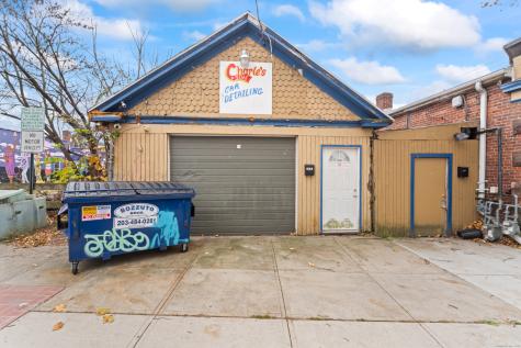 811 Dixwell Avenue Hamden CT 06511