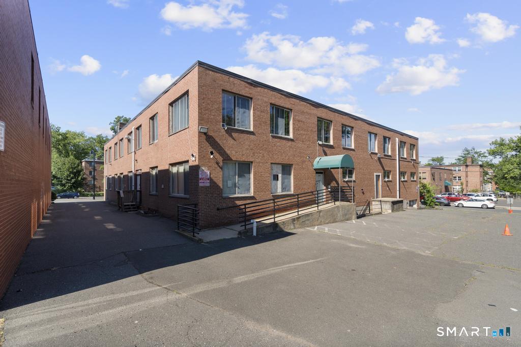 621 Farmington Avenue Hartford CT 06105