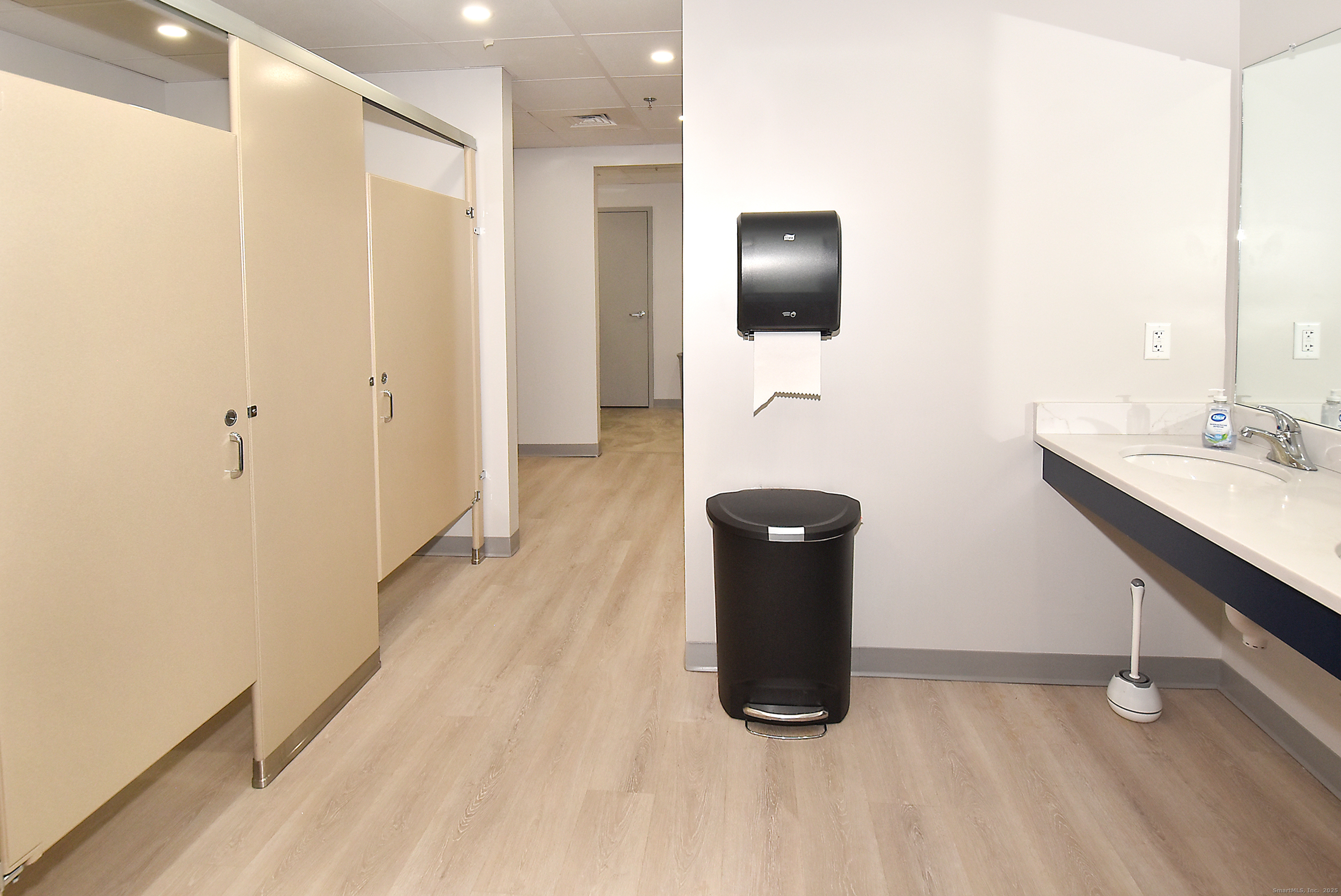 55 Lower Butcher Road Ellington CT 06029