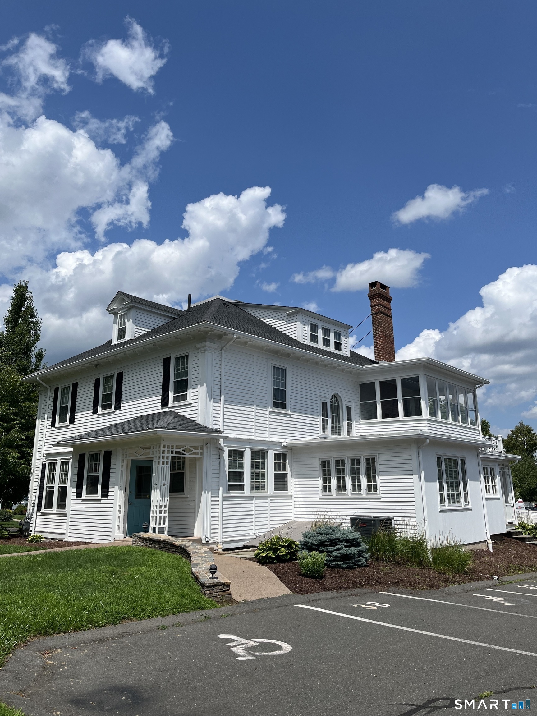 75 Brace Road West Hartford CT 06107