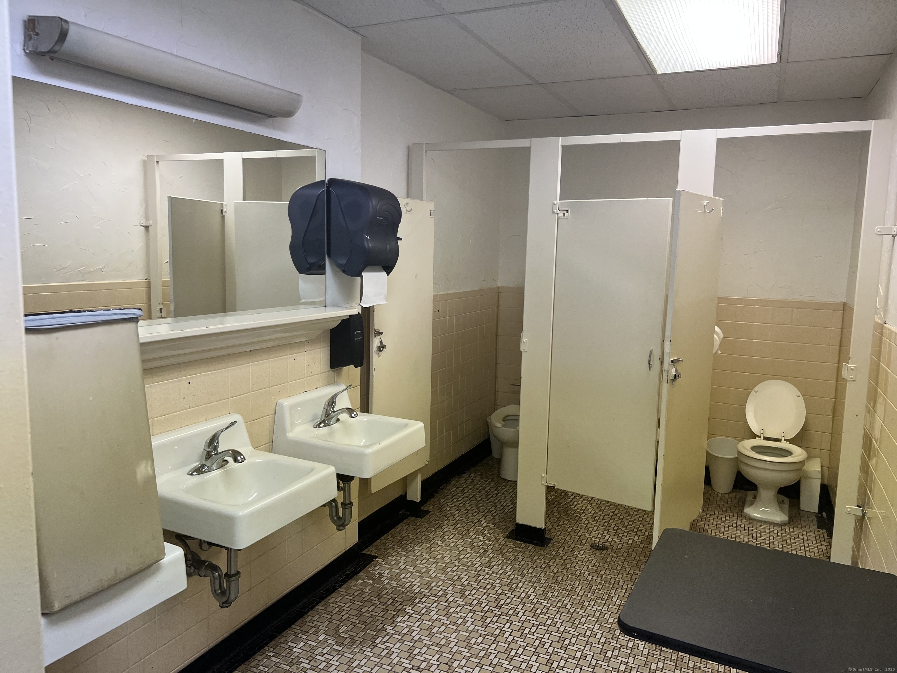595 East Washington Avenue Bridgeport CT 06608