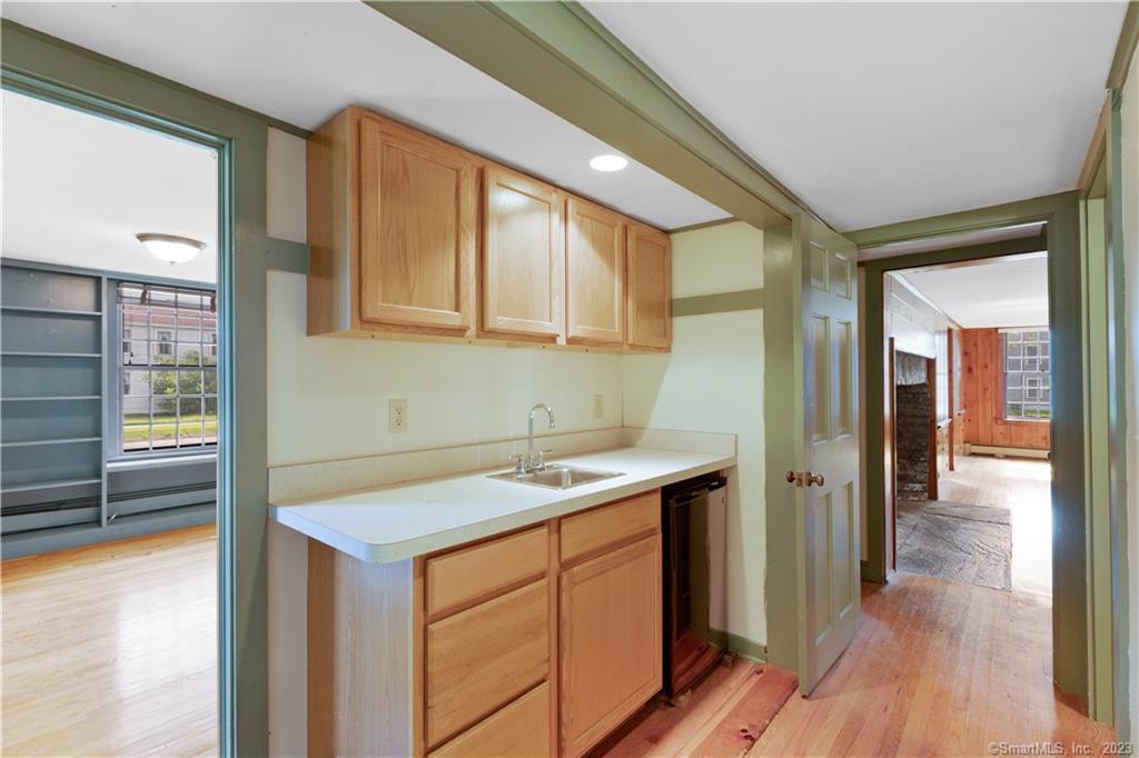 130 East Main Street Clinton CT 06413