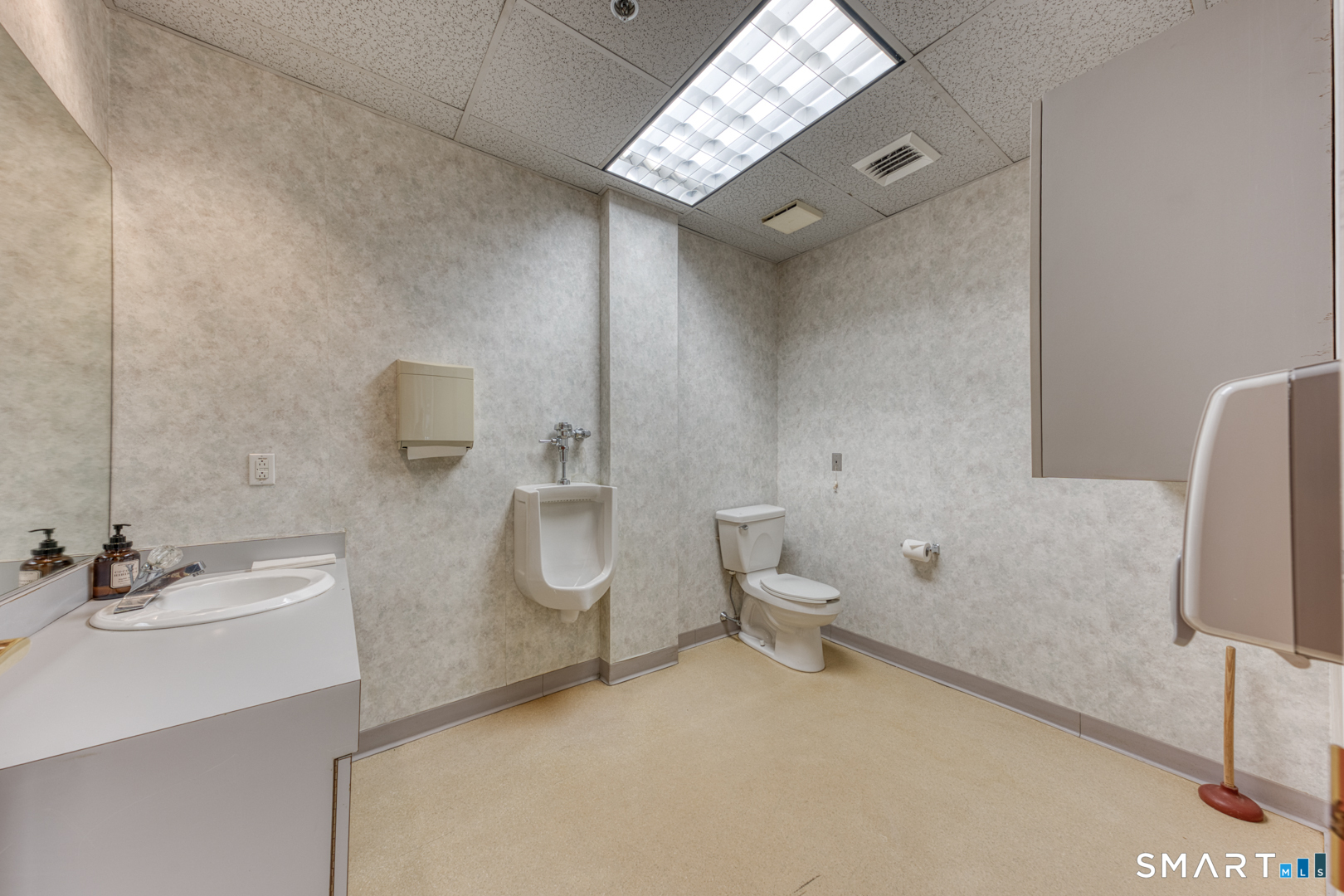 839 Marshall Phelps Road Windsor CT 06095