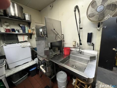 127 Scott Road Waterbury CT 06705