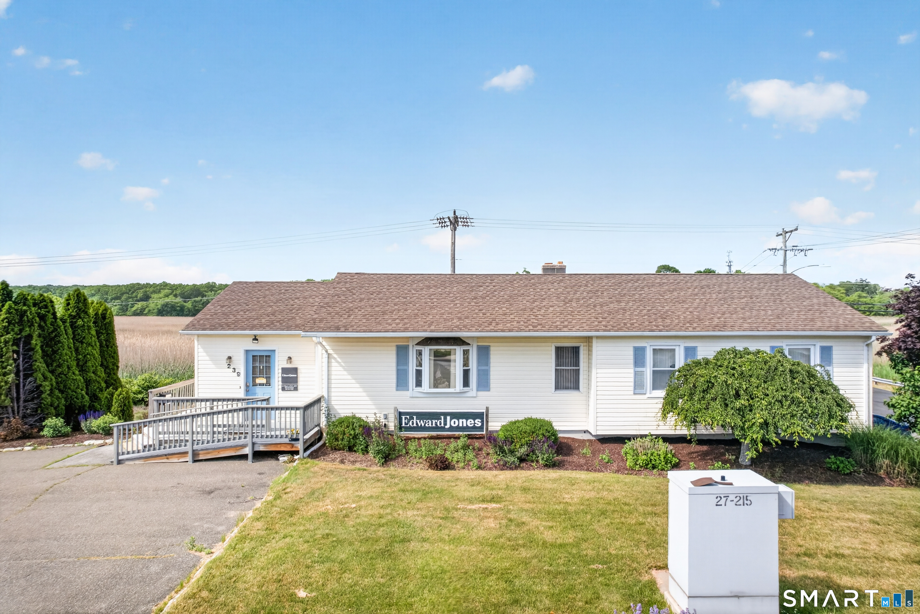 239 E Main Street Clinton CT 06413