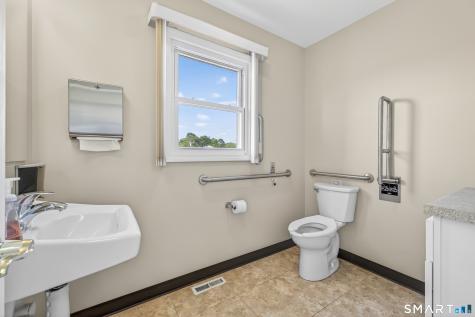 239 E Main Street Clinton CT 06413