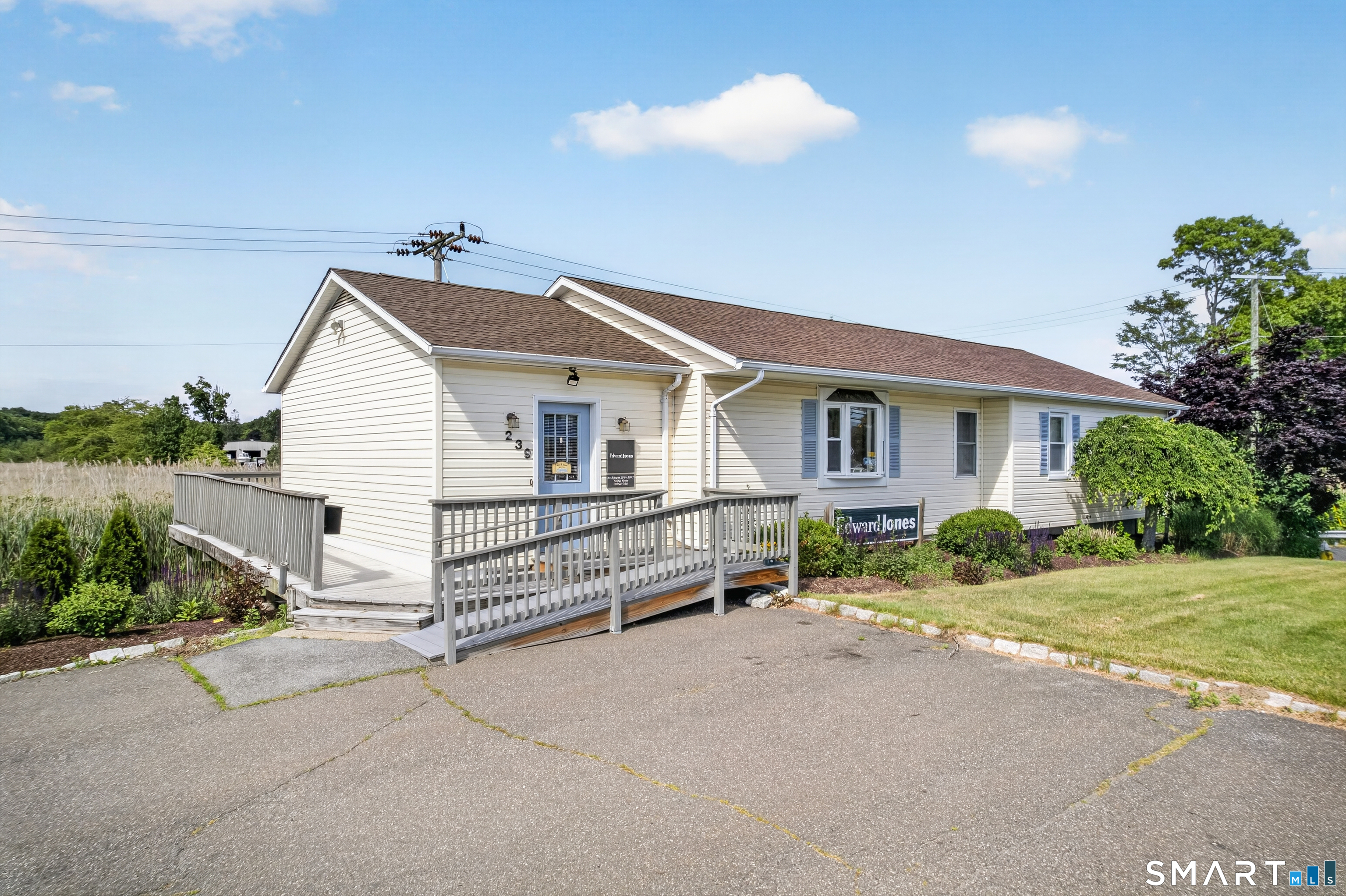 239 E Main Street Clinton CT 06413