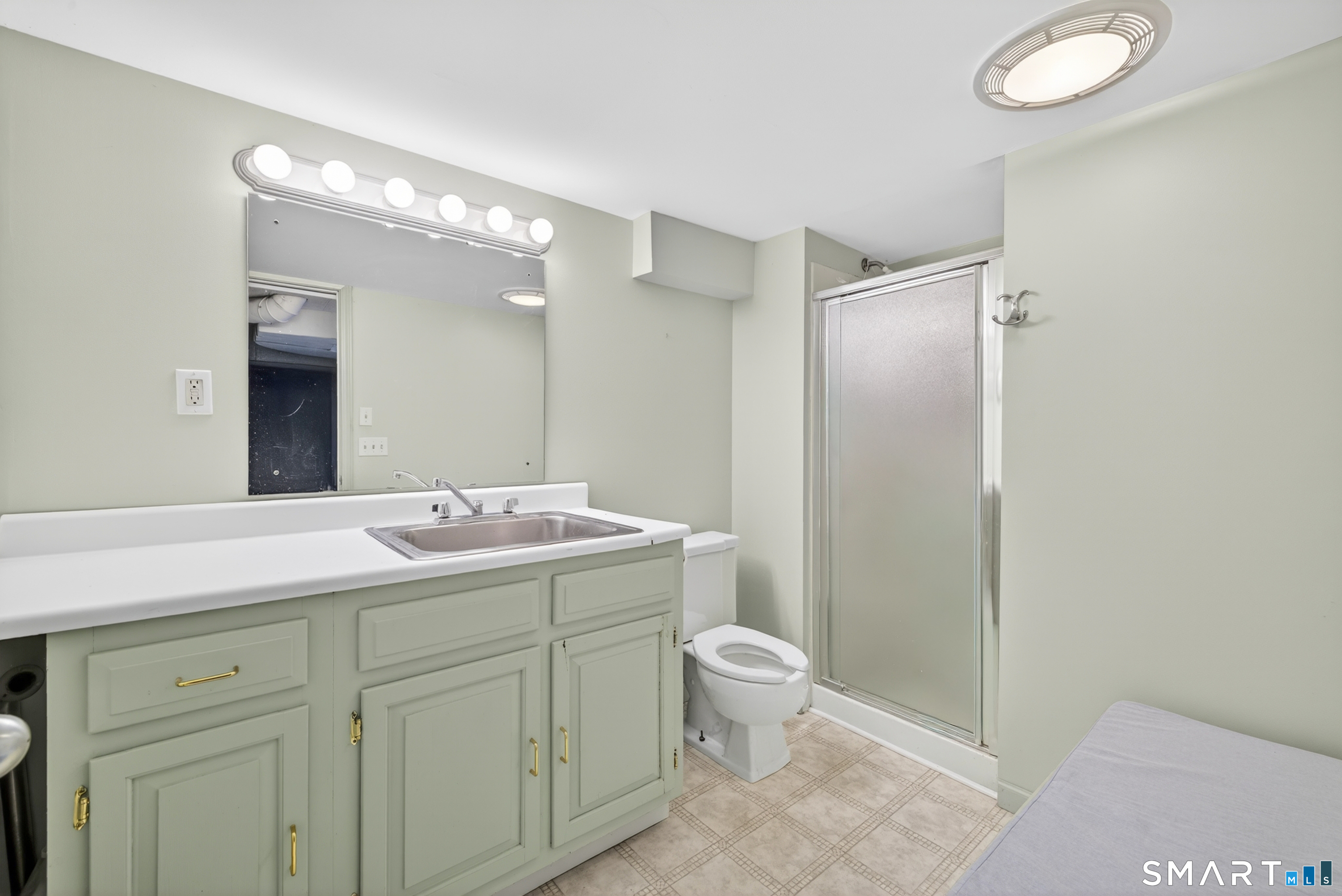239 E Main Street Clinton CT 06413