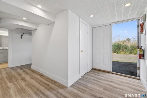 239 E Main Street Clinton CT 06413