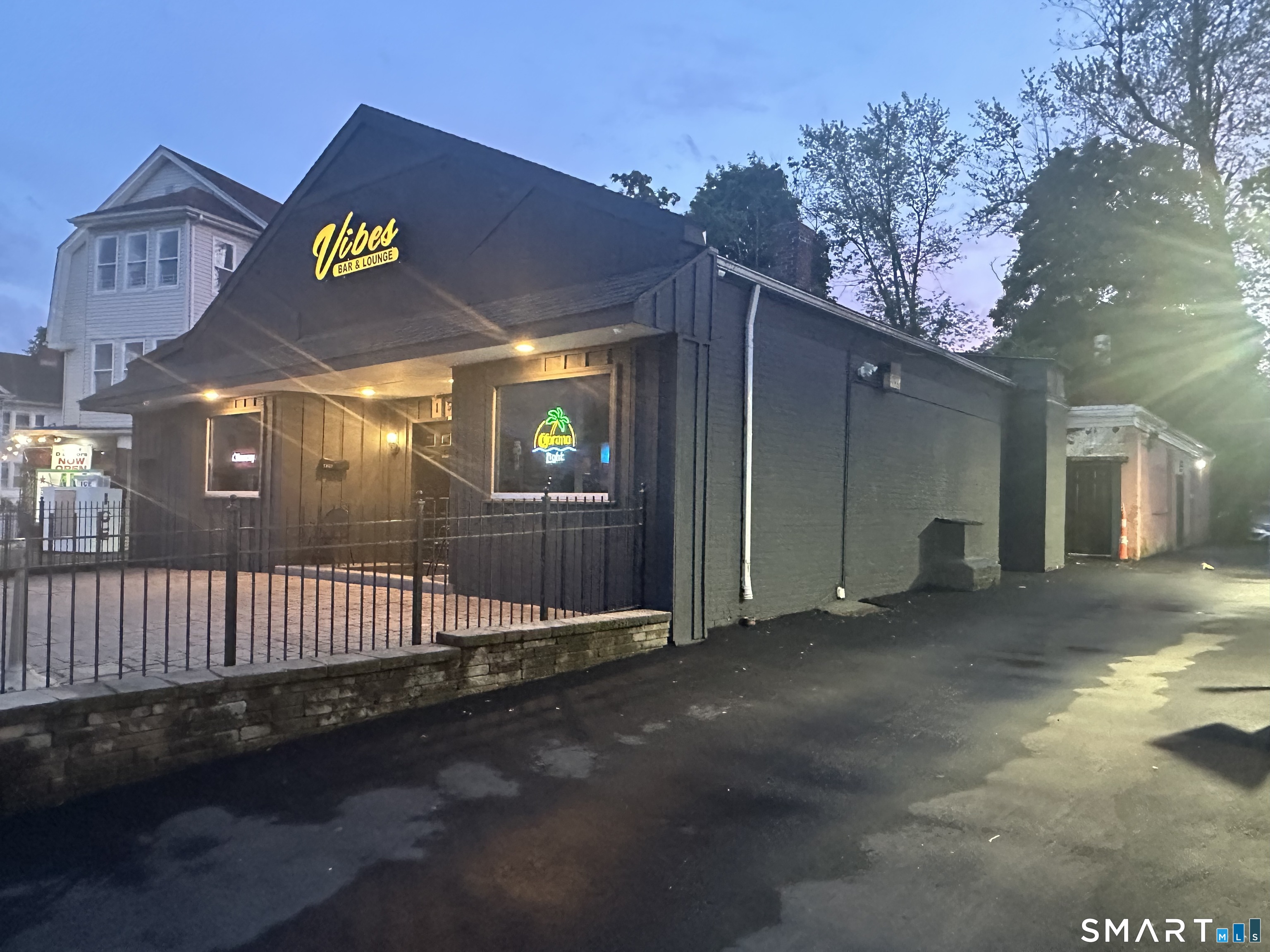 1943 Broad Street Hartford CT 06114