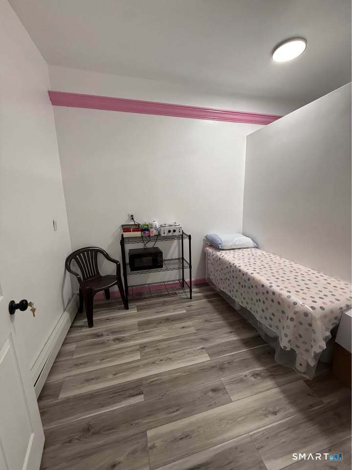 381 Shelton Avenue North Haven CT 06511