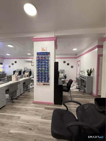 381 Shelton Avenue North Haven CT 06511