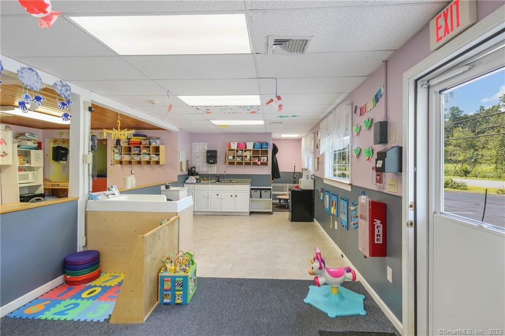 1129 Route 169 Woodstock CT 06281