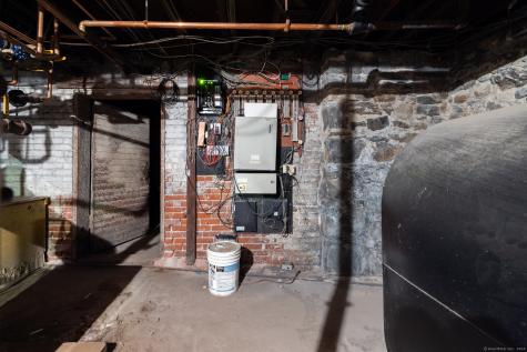 59 Central Avenue Waterbury CT 06702