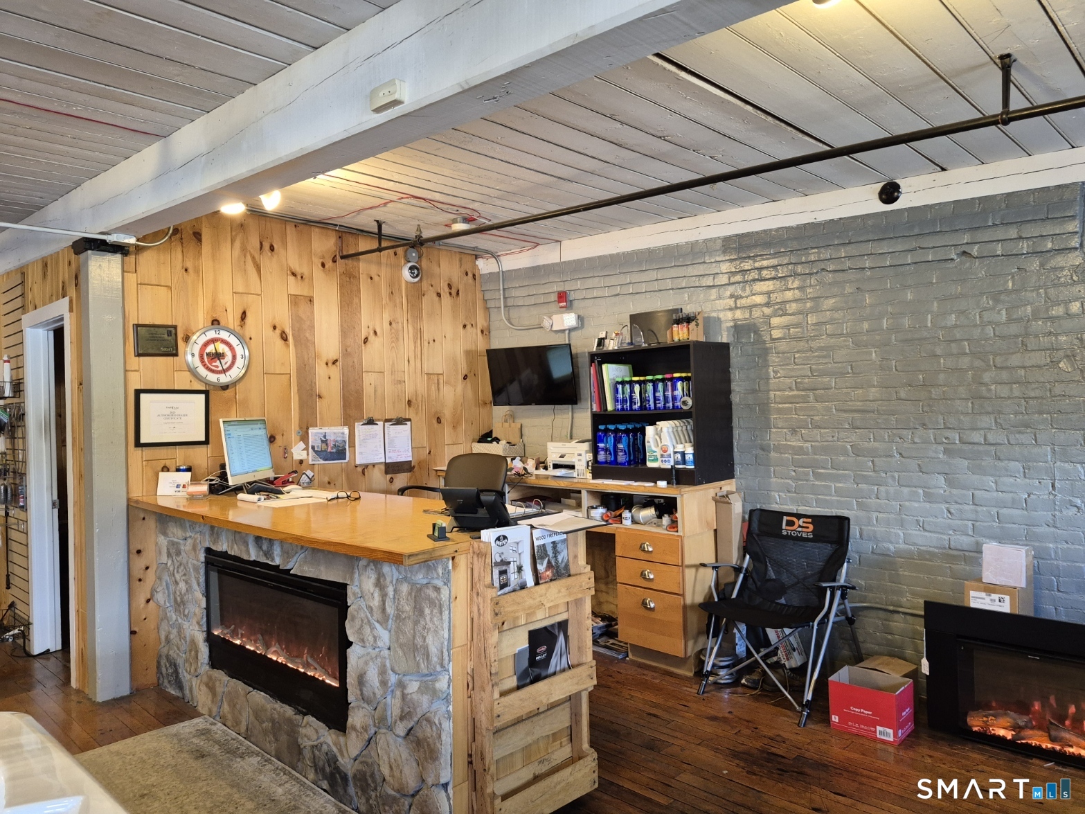 19 South Walnut Street Plainfield CT 06374