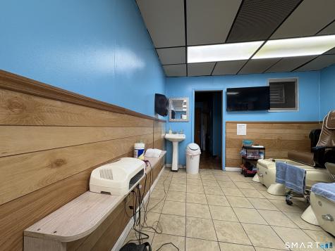 497 Campbell Avenue West Haven CT 06516