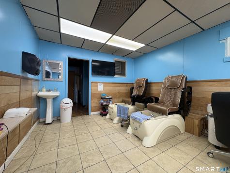 497 Campbell Avenue West Haven CT 06516