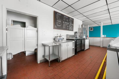 17 South Main Street Brooklyn CT 06234