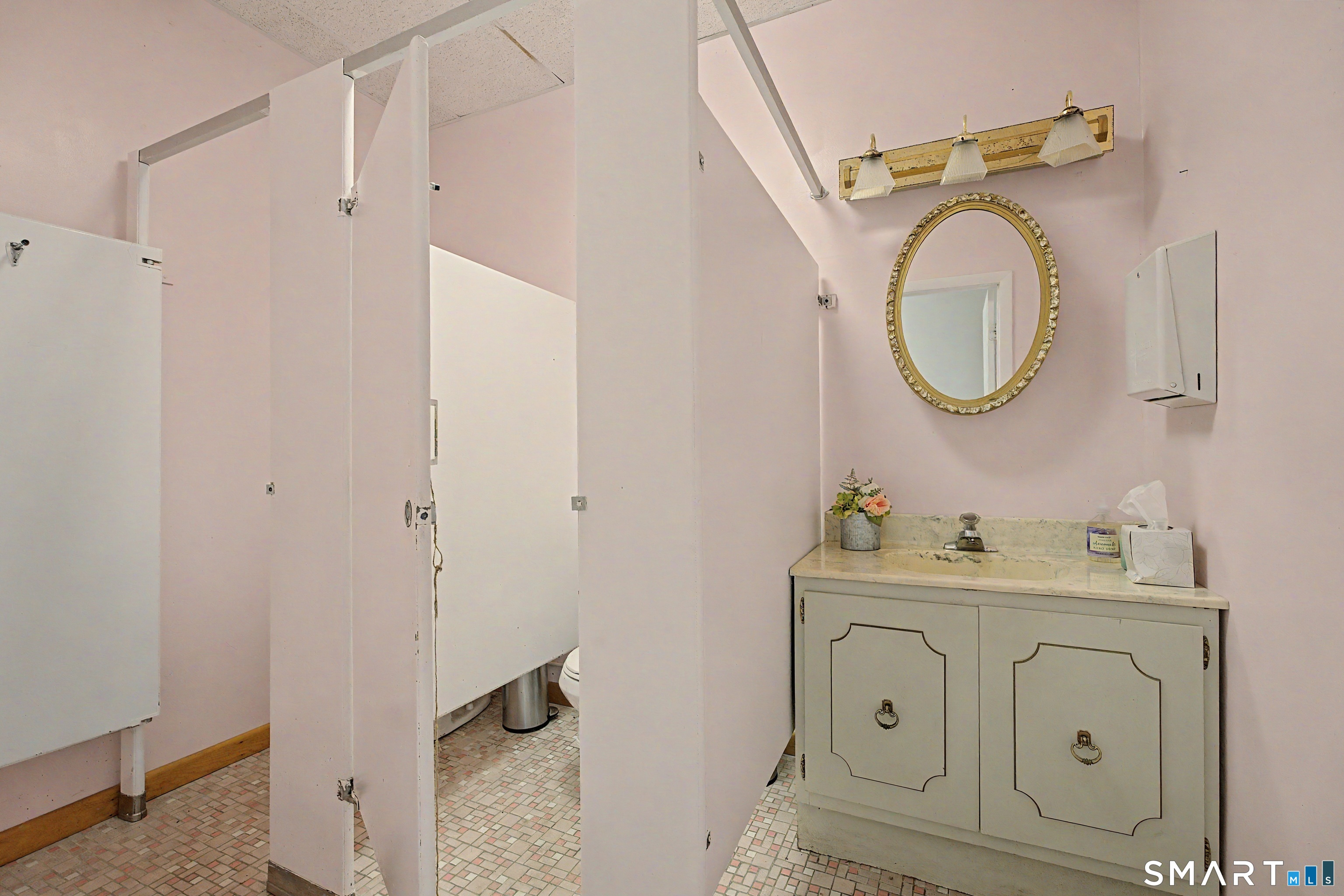 505 Old Colchester Road Montville CT 06382