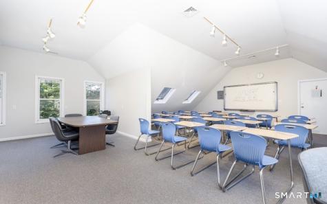 3208 Whitney Avenue Hamden CT 06518