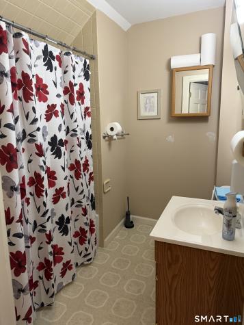 3208 Whitney Avenue Hamden CT 06518