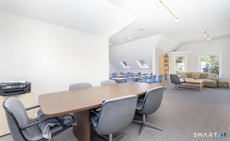 3208 Whitney Avenue Hamden CT 06518