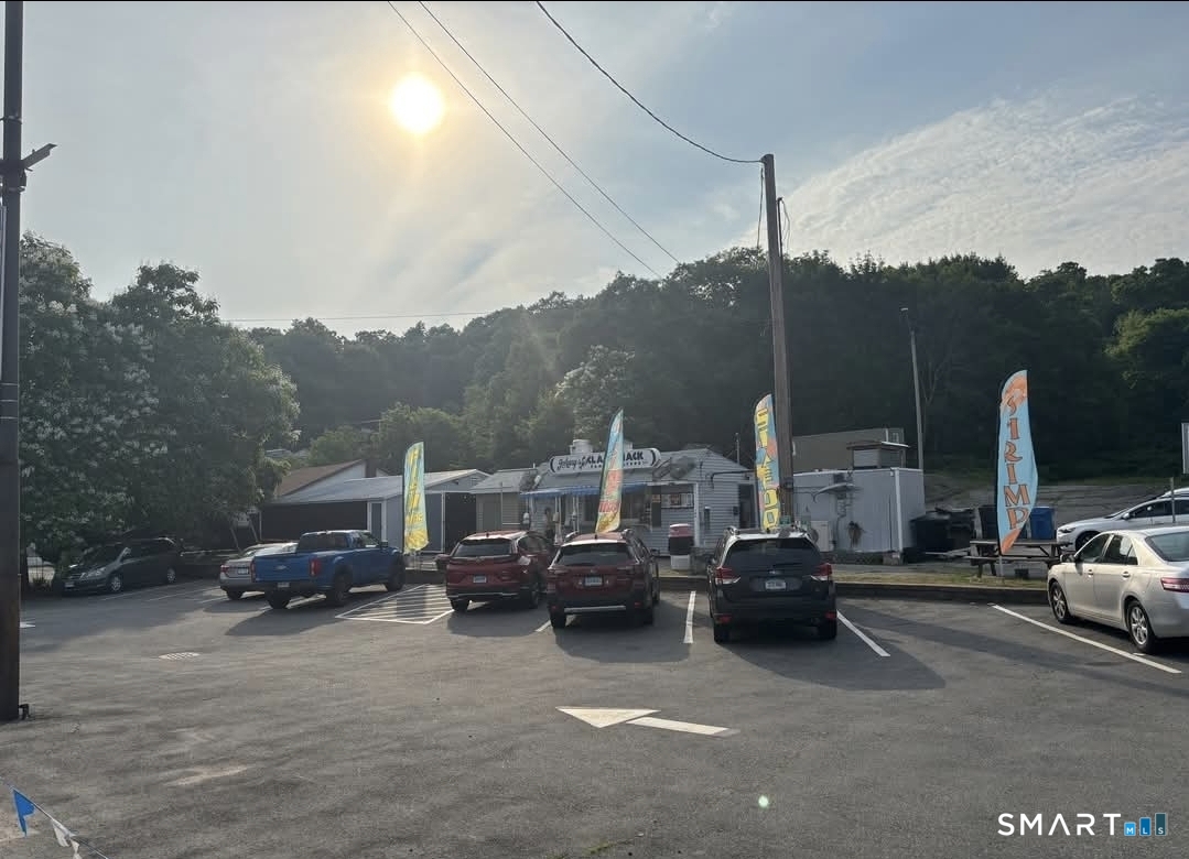 184 North Main Street Norwich CT 06360